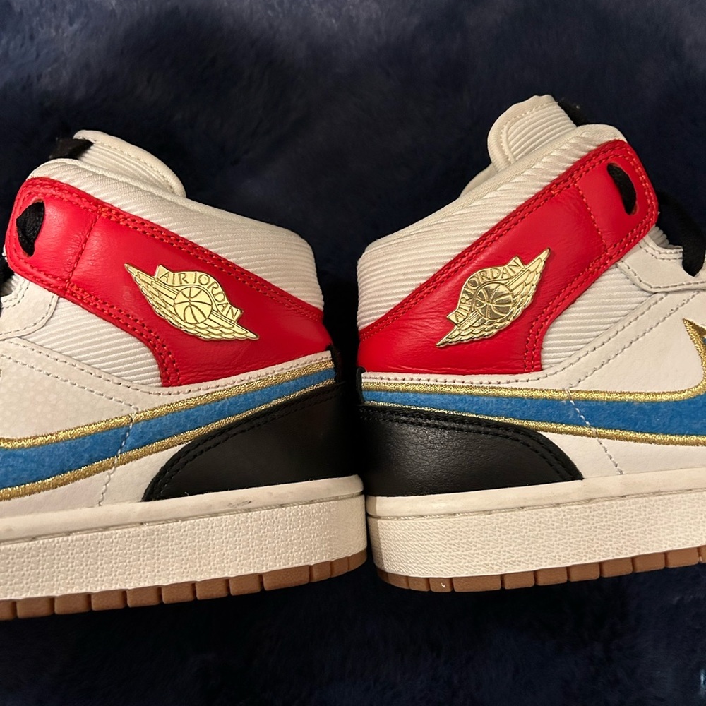 Nike Air Jordan 1 Mid SE Sneakers “Let(Her)Man” DC1426-100 Women Sz 6 - Picture 5 of 10